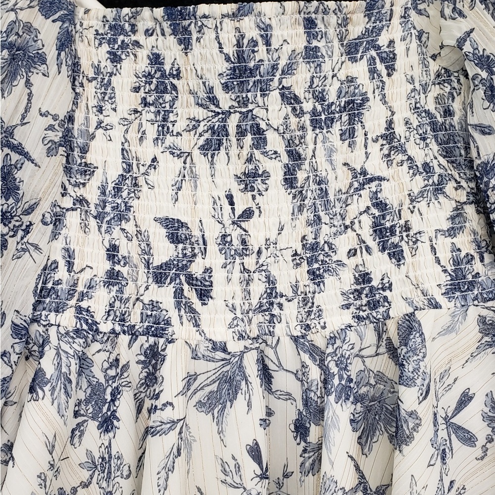 EUC Express White Blue Ruffled Peplum Blouse Metallic Gold Shimmer Size Small - Picture 5 of 8